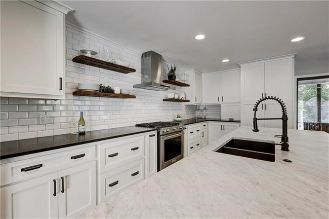 Building Photo - 5470 Willow Point Pkwy