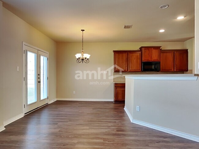 Foto del edificio - 1703 Chadwick Dr