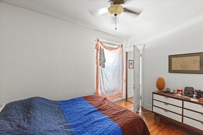 Foto del edificio - 4002 N Southport Ave