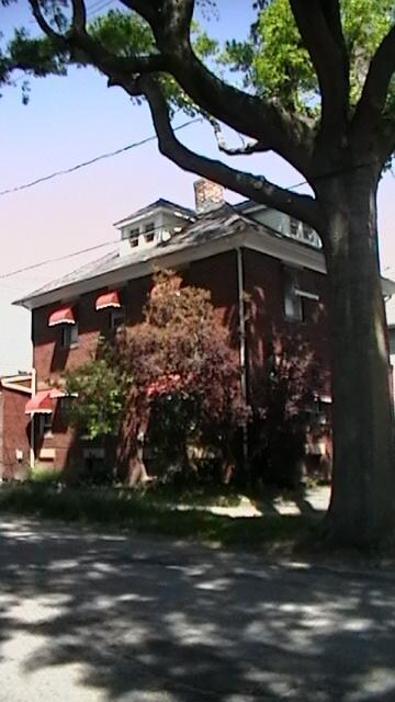 Foto del edificio - 4527 Broadview Rd
