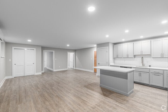 1BR, 1BA - 990SF - Living Room - Parkwoode II