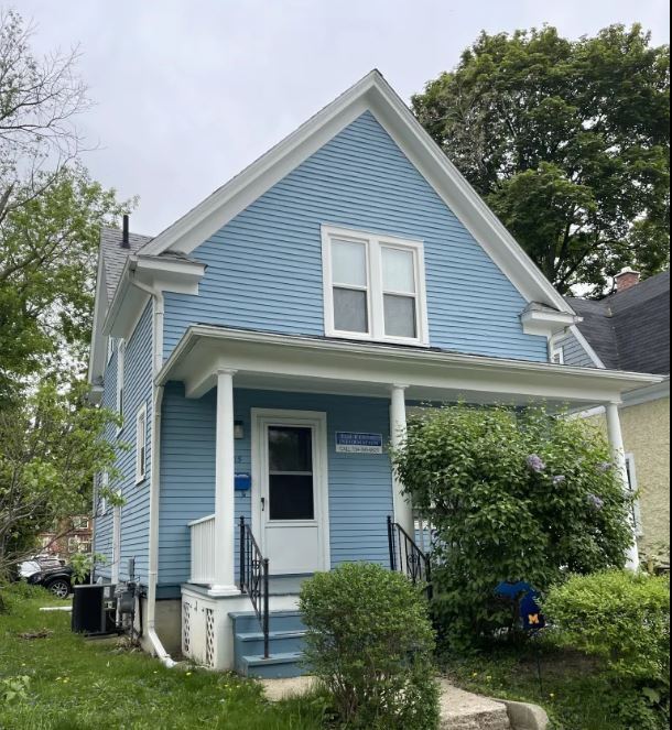 Primary Photo - 905 Sybil-905SYB