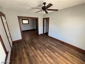 Building Photo - 2915 Roanoke Ave