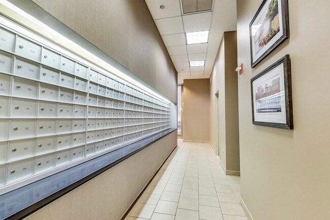 Photo - 222 N Columbus Dr Apartment