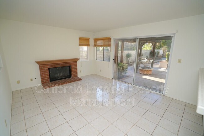 Building Photo - 25821 Blake Ct