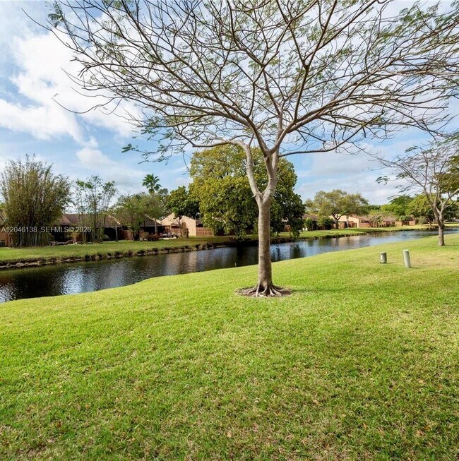 Foto del edificio - 7924 NW 10th St