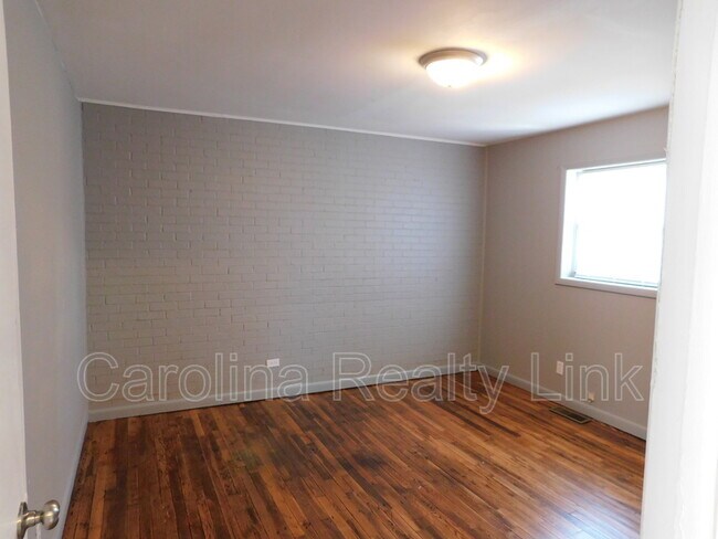 Building Photo - 2224 Gilbert St