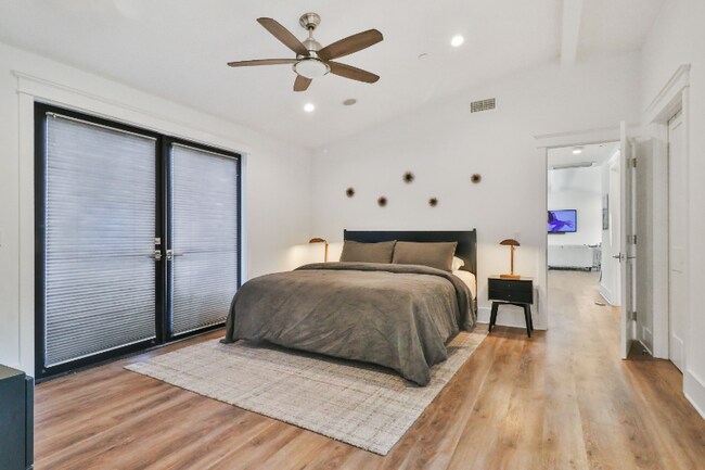 Foto del edificio - 306 Rimrock Rd