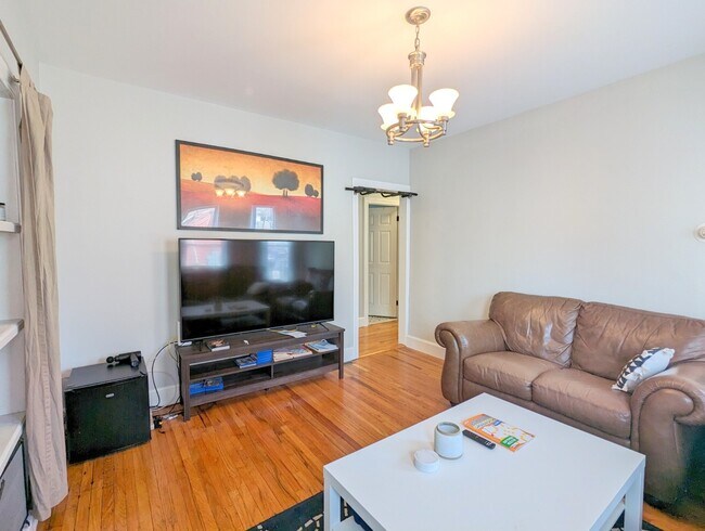 Foto del edificio - 383 Highland Ave