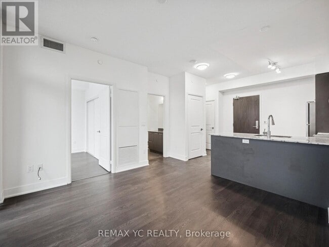 Building Photo - 88 Sheppard Ave E