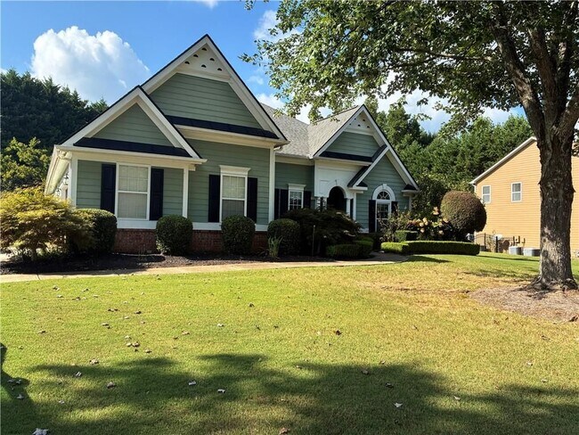 Building Photo - 3205 E Gate Dr