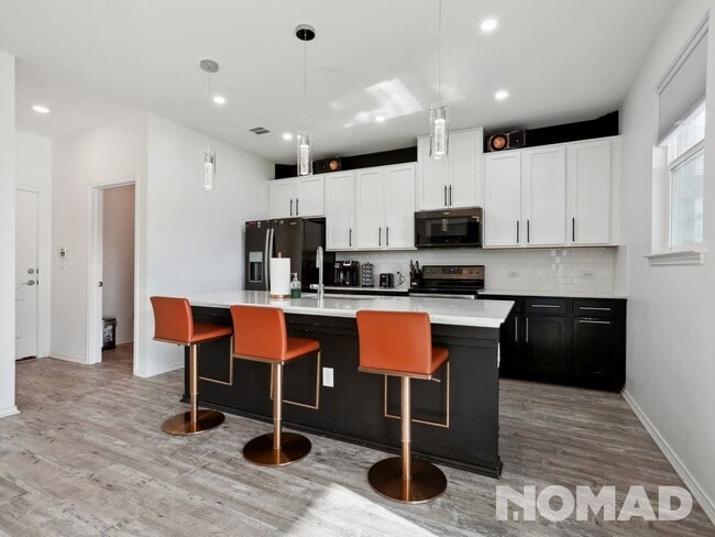 Building Photo - 625 Weizenbock Ln