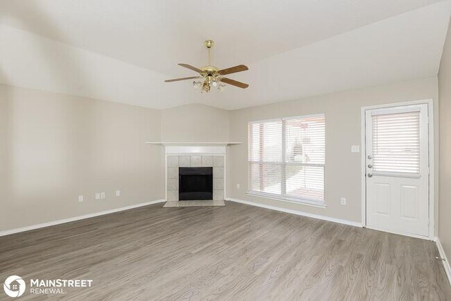 Building Photo - 8645 Fountainview Terrace