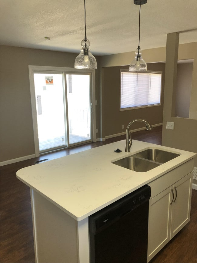 Foto del edificio - 1256 N Country Acres Ave