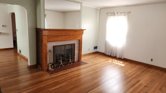 Building Photo - 502 Binns Blvd