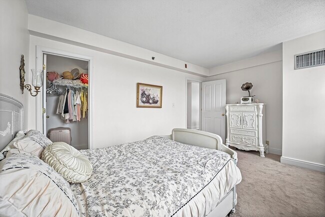 Foto del edificio - 591 Beacon St