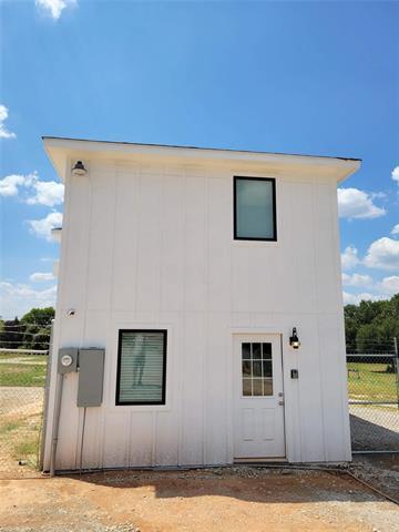 Foto del edificio - 1317 E Main St