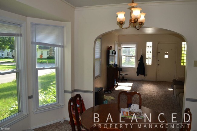 Foto del edificio - 3 br, 2 bath House - 1201 SW Collins Ave