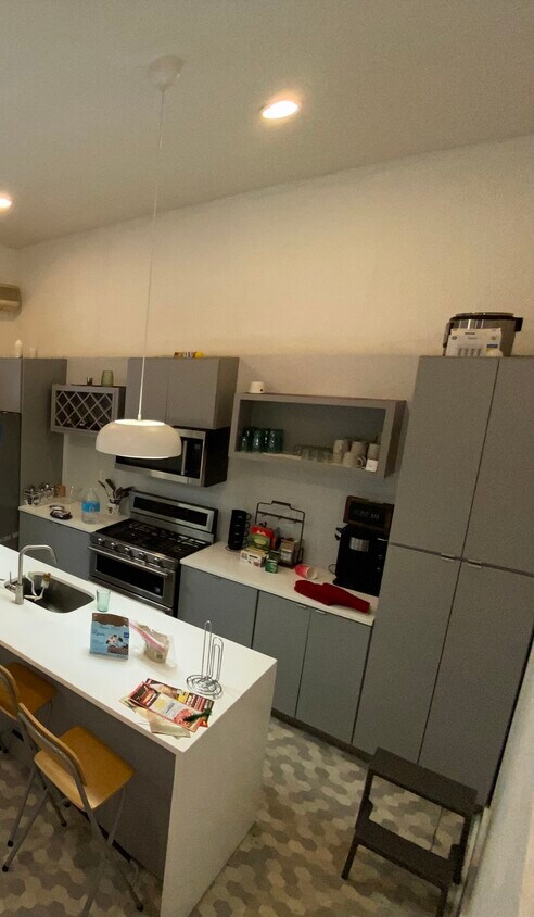 Kitchen - 4635 Umbria St