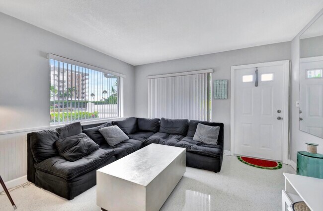 Building Photo - 1751 S Ocean Blvd