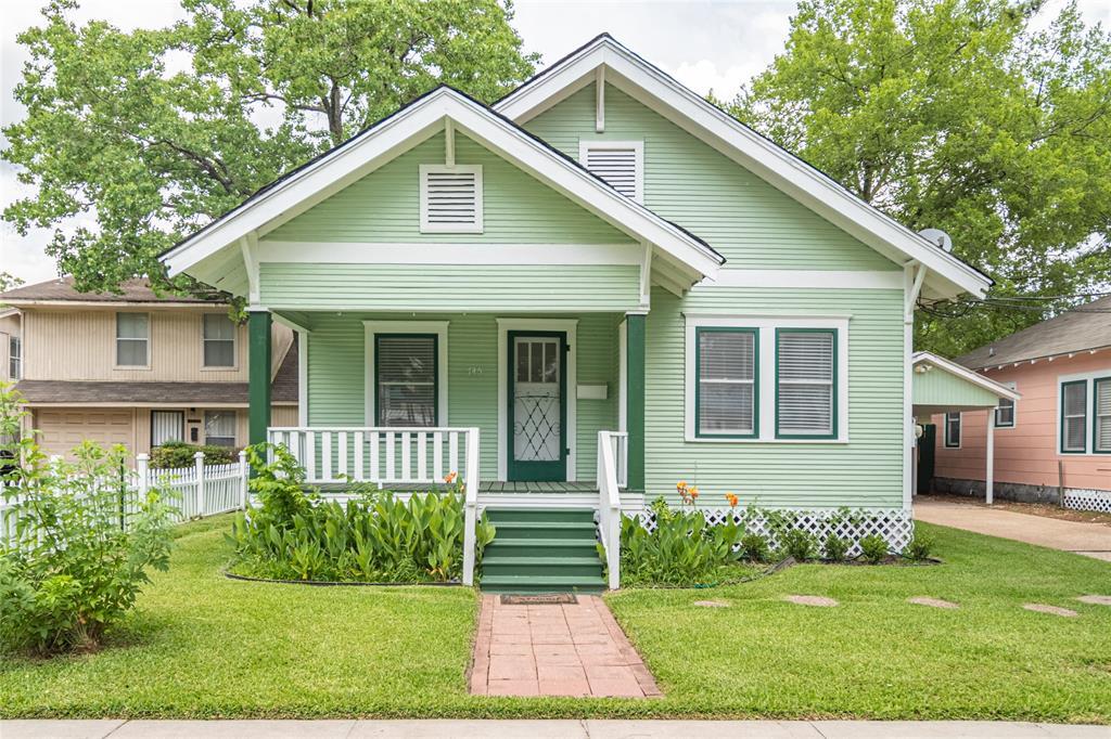 Foto principal - 745 E 18th St