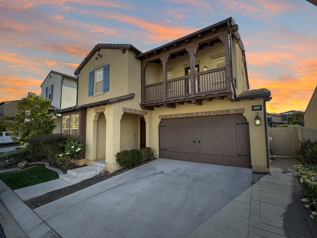 Building Photo - Stunning 4B/3BA House in Carlsbad!