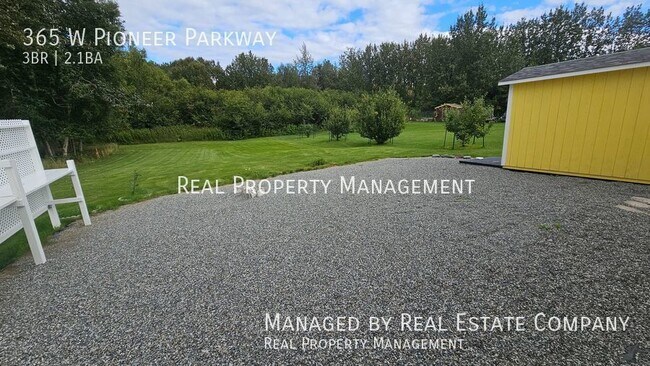 Foto del edificio - Palmer Three Bedroom Farmhouse Style Home