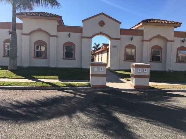 Foto del edificio - 1903 W Douglas St