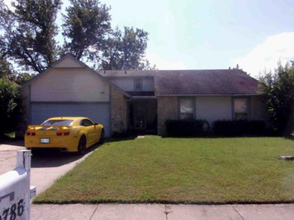 Foto principal - 2786 W 115th Plz S