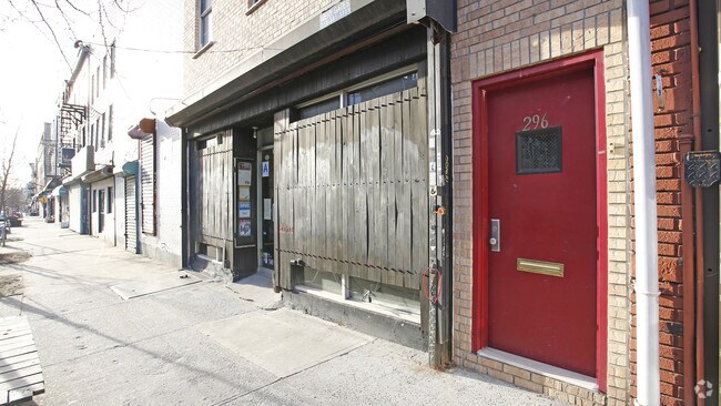 Foto del edificio - 296 Grand St