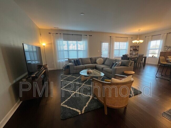 Building Photo - 4830 Wild Horse Ln
