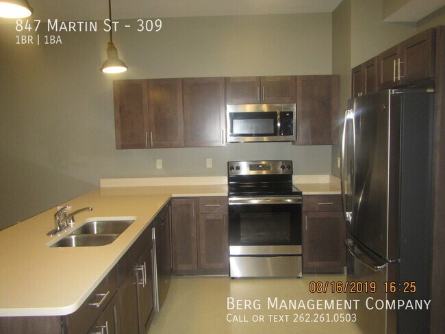 Foto del edificio - One Bedroom One Bath