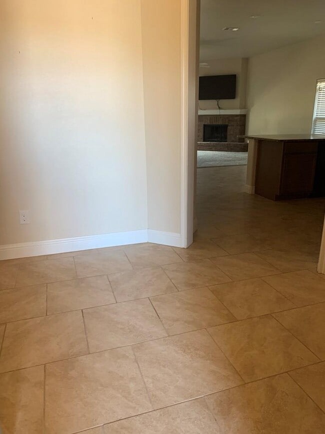 Foto del edificio - 905 E 98th St