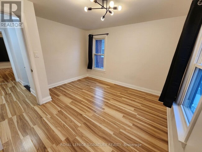 Building Photo - 731 St Antoine St