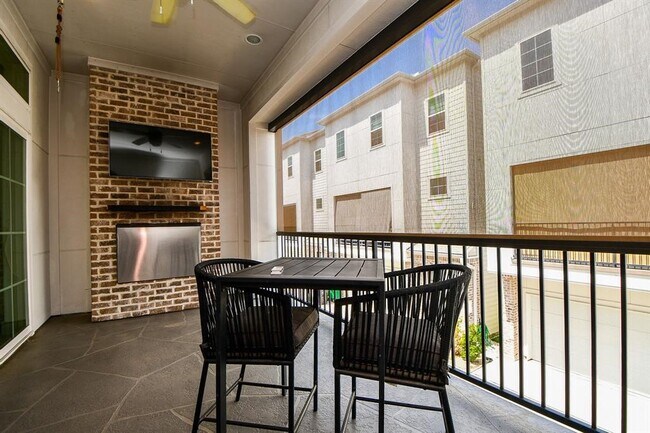 Building Photo - 1515 Weber St