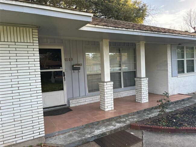 Foto del edificio - 4509 Lido Ln