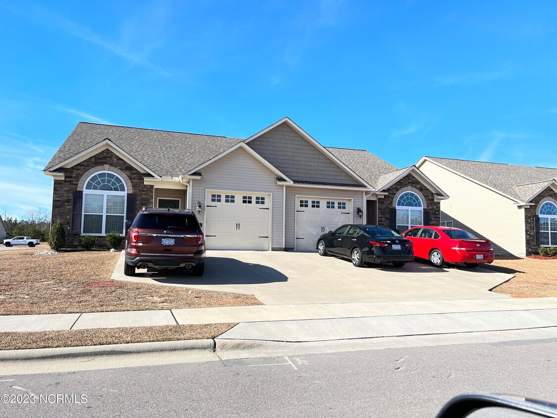 3501 Gaston Way, Greenville, NC 27834 Townhome Rentals in Greenville