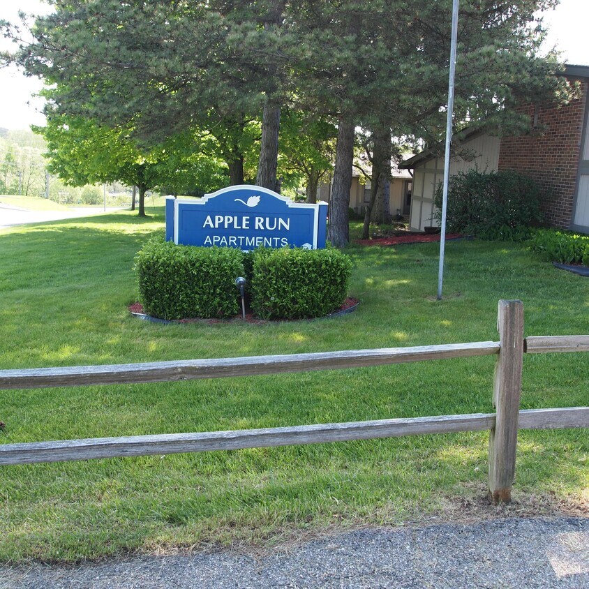 138 W Mechanic Rd, Hillsdale, MI 49242 House Rental in Hillsdale, MI