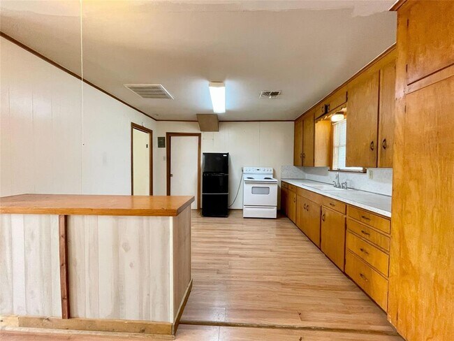 Building Photo - 1201 S Austin St