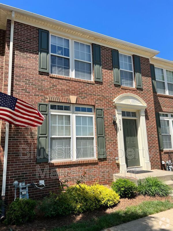Building Photo - 2064 Lockwood Dr