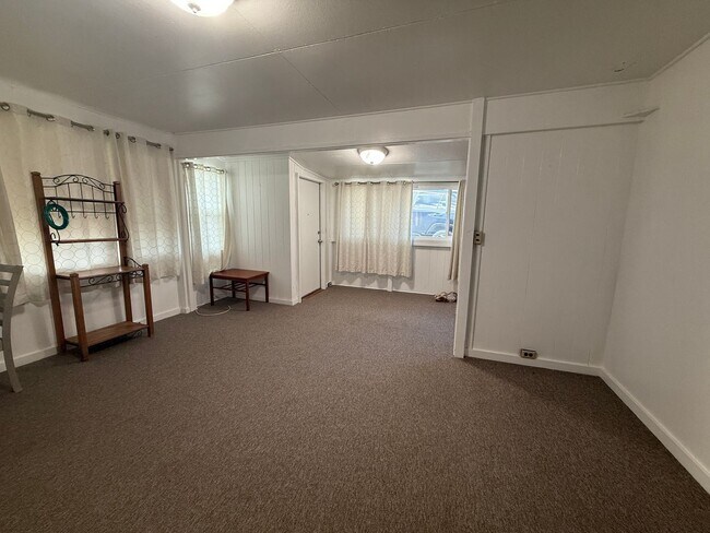 Foto del edificio - Aiea 3-bedroom 2 bath with 1 assigned parking
