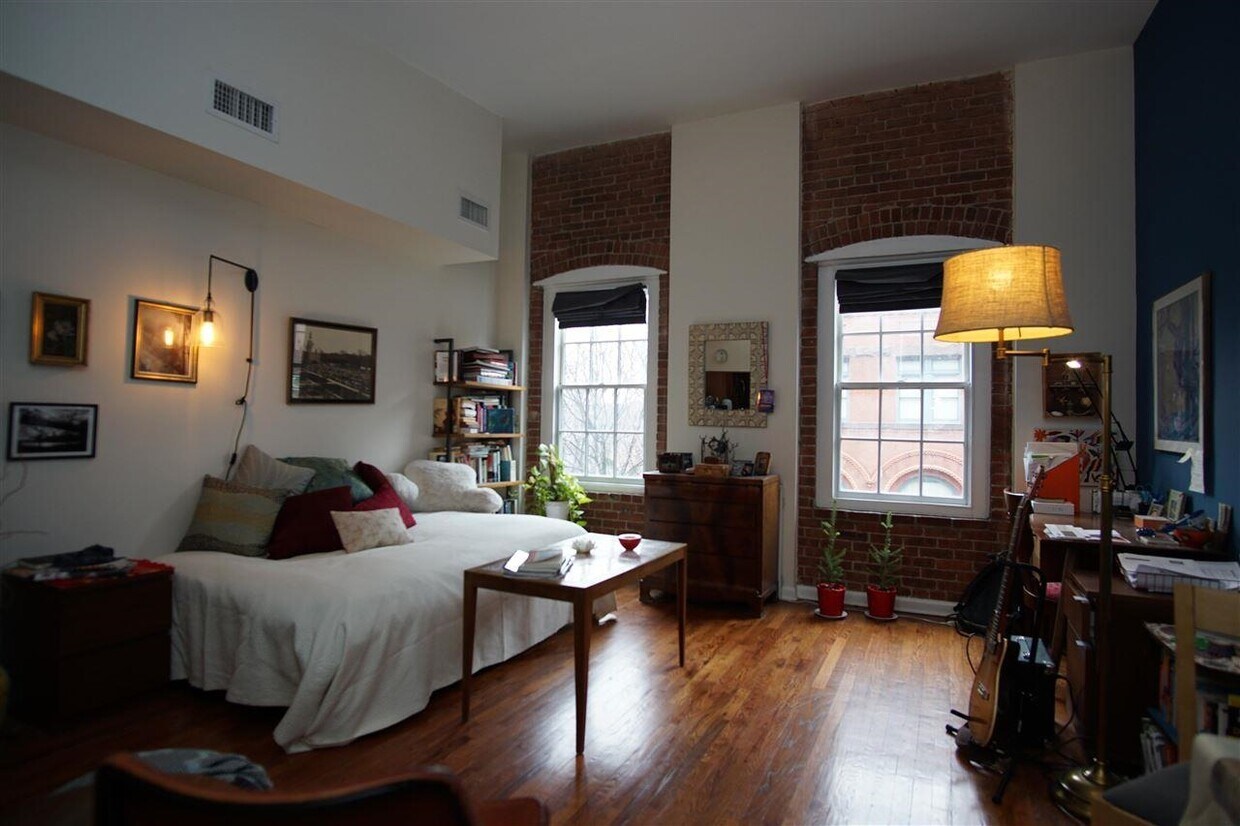 Foto principal - 158 Wayne St