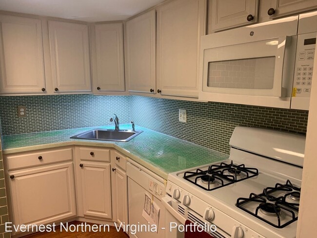 Building Photo - 3 br, 2 bath House - 1528 Northgate Square...