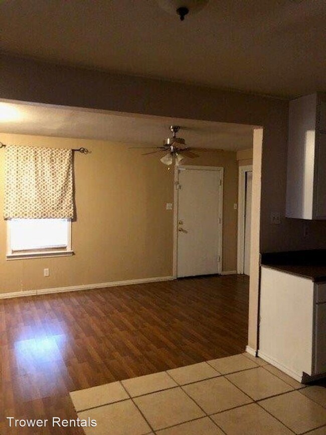 Foto del edificio - 3 br, 1 bath House - 2512 W. 11th St.
