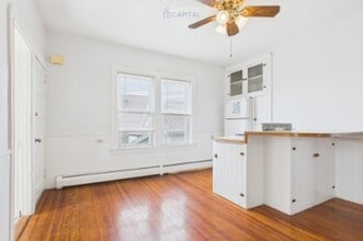 Building Photo - 351 Child St
