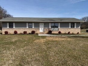 Building Photo - 1218 Roberts Rd