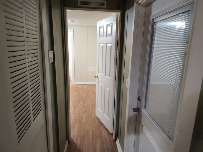 Foto del edificio - 68 Green Meadows Dr