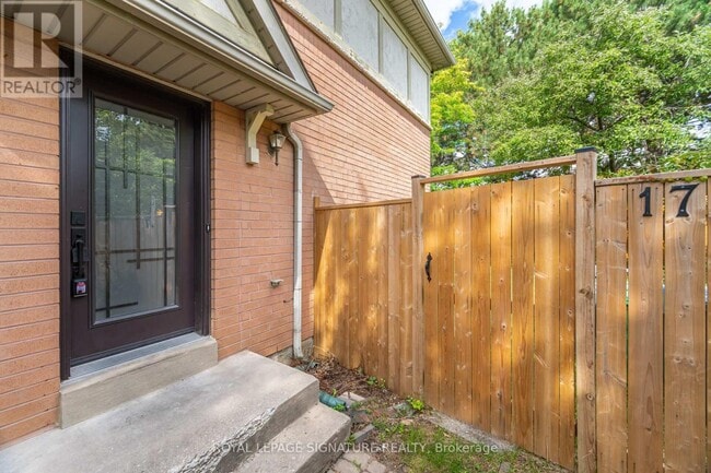 Building Photo - 17 Quail Feather Crescent