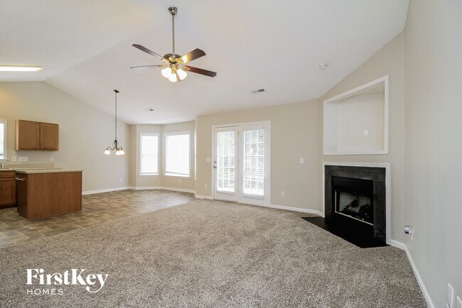Foto del edificio - 3906 Heather View Ln
