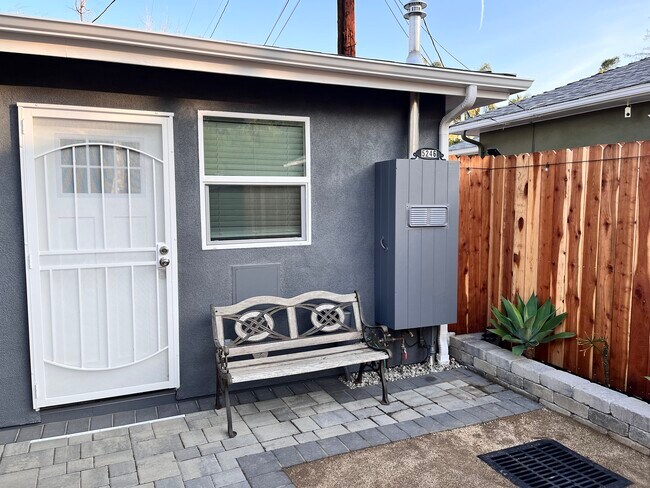 Building Photo - 5246 Canoga Ave